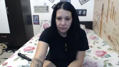 Snapshot of meaowmela chatting on 27, 5, 2026 MeaowMela online show from 27, 5, 2026