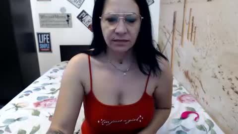 Snapshot of meaowmela chatting on 22, 6, 2026 MeaowMela online show from 22, 6, 2026
