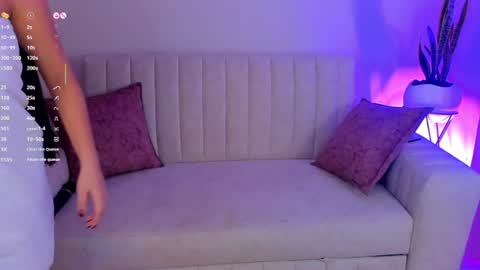 MEGAN COOPER online show from 17, 6, 2026