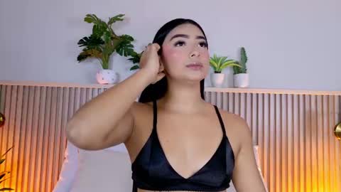Carolina Paez online show from 22, 6, 2026