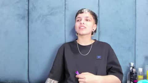 megan_thompsonn_ online show from 19, 6, 2026