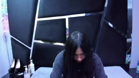 Melodysmithass online show from 17, 6, 2026