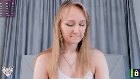 Snapshot of memento_mary chatting on 7, 3, 2025 The princess of your dreams online show from 7, 3, 2025