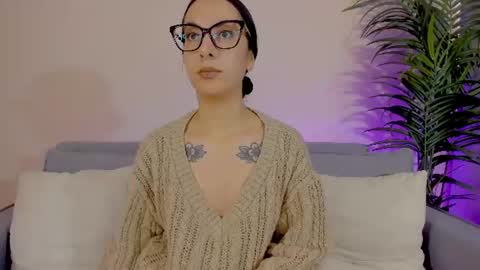 Sarah Luna online show from 14, 6, 2026