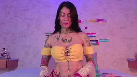 mia_hill1_ online show from 17, 6, 2026