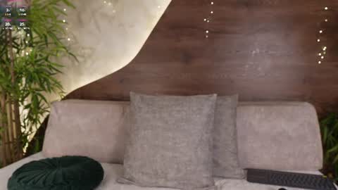 mia_lacy online show from 22, 6, 2026