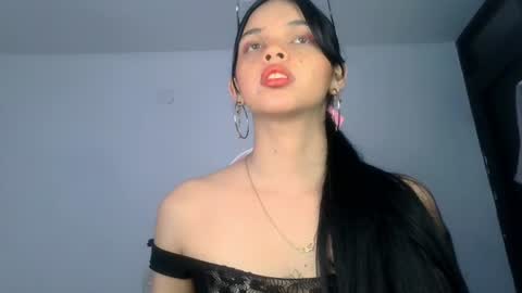 mia lucy 21 online show from 28, 6, 2026