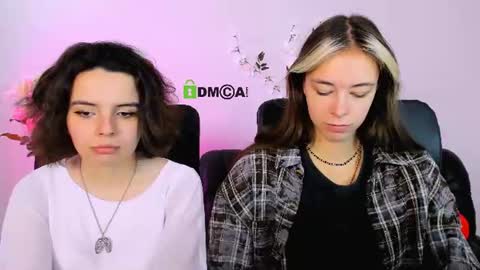 mia_mooon_ online show from 20, 6, 2026