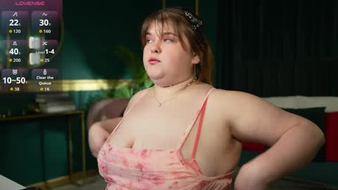 Sweet Mia online show from 19, 5, 2026