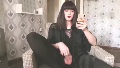 mia_wallase online show from 13, 6, 2026