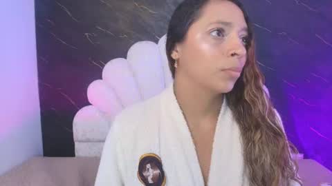 Mia online show from 10, 6, 2026