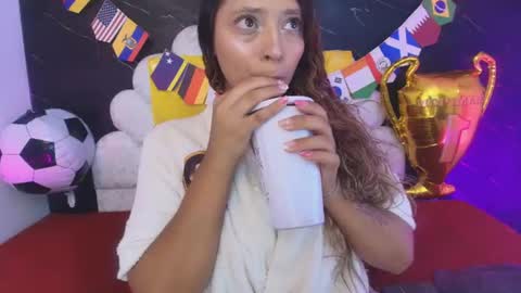 Mia online show from 19, 6, 2026