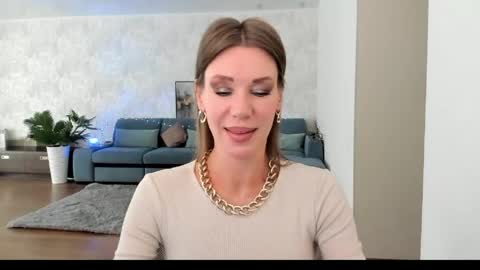 Mia online show from 4, 6, 2026