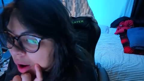 Snapshot of miacanela_xo chatting on 10, 5, 2026 Mia online show from 10, 5, 2026