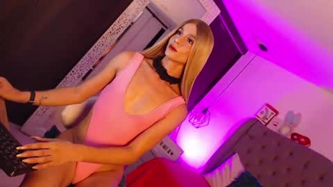 Mia Romanove online show from 13, 6, 2026