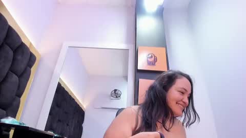 MiaRouse online show from 12, 6, 2026