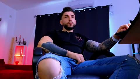 MightyAaron online show from 5, 6, 2026