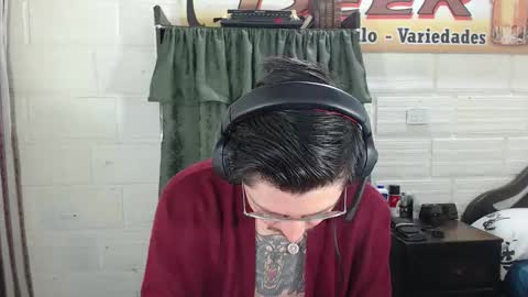 Miguel  Independent Model  online show from 28, 4, 2026