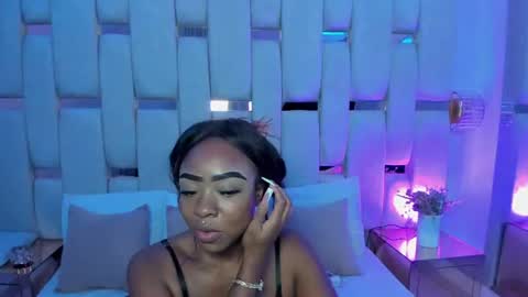Miia Schwarz  online show from 10, 6, 2026
