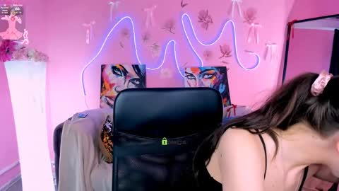 Snapshot of miki_nikki chatting on 29, 5, 2026 Miki online show from 29, 5, 2026
