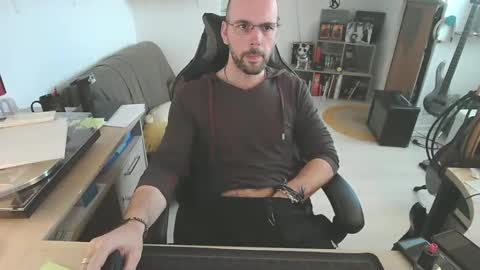 Snapshot of mikmik91 chatting on 14, 4, 2026 mikmik91 online show from 14, 4, 2026