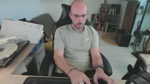 Snapshot of mikmik91 chatting on 13, 5, 2026 mikmik91 online show from 13, 5, 2026