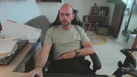 Snapshot of mikmik91 chatting on 2, 6, 2026 mikmik91 online show from 2, 6, 2026