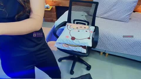 Snapshot of mila_kiitty chatting on 9, 5, 2026 Milena online show from 9, 5, 2026