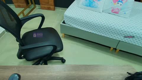 Snapshot of mila_kiitty chatting on 29, 5, 2026 Milena online show from 29, 5, 2026