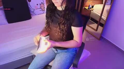Snapshot of mila_kiitty chatting on 18, 6, 2026 Milena online show from 18, 6, 2026