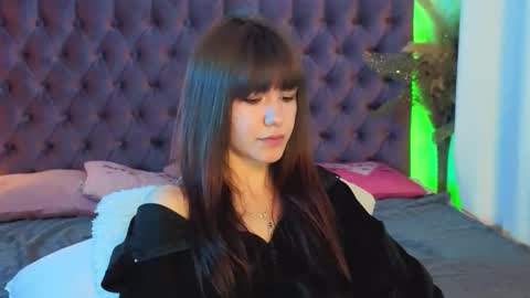 Milana online show from 5, 6, 2026