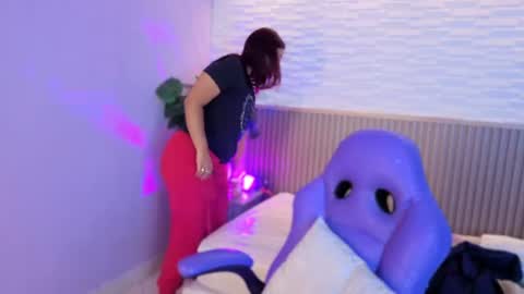 milena_lawson online show from 9, 6, 2026