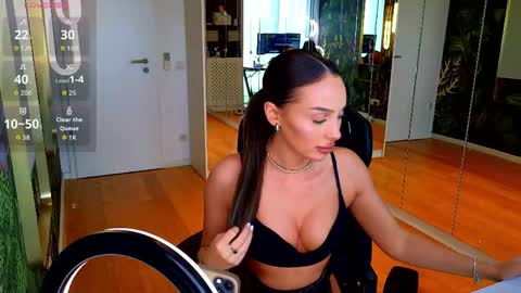 Snapshot of mileysin chatting on 20, 5, 2026 Miley Sin online show from 20, 5, 2026