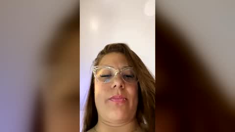 Snapshot of milf__pretty chatting on 26, 6, 2026 Melissa online show from 26, 6, 2026
