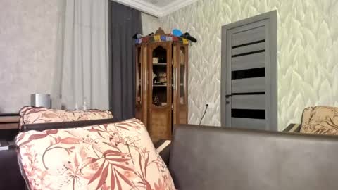 Isaac online show from 9, 5, 2026