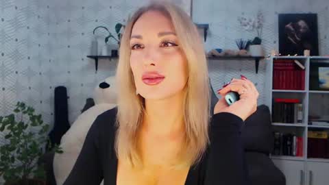 MillaXQueen online show from 29, 6, 2026