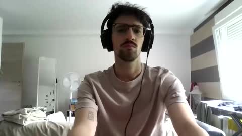 MiltonMox online show from 3, 6, 2026