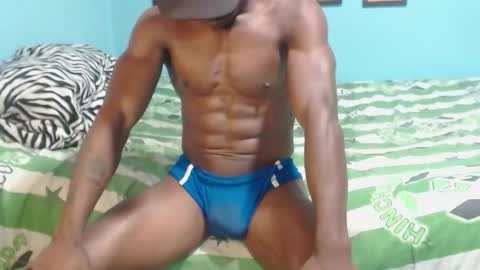 Snapshot of miltonn_jakee chatting on 8, 1, 2026 Miltonn online show from 8, 1, 2026