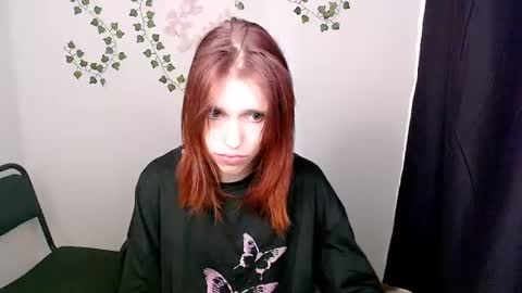 misaki_chan_ online show from 11, 6, 2026