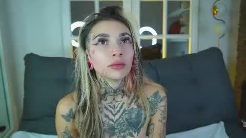 Snapshot of miss___angel chatting on 19, 6, 2026 miss___angel online show from 19, 6, 2026