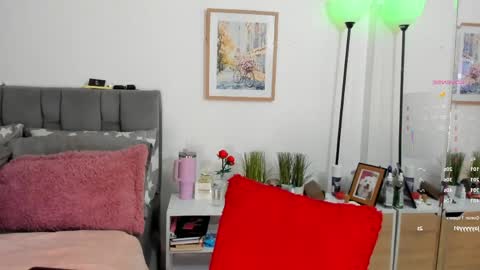 miss__jones_ online show from 20, 5, 2026