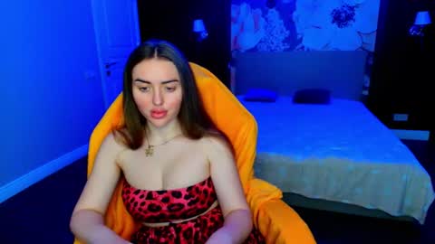 miss_kiten online show from 19, 6, 2026