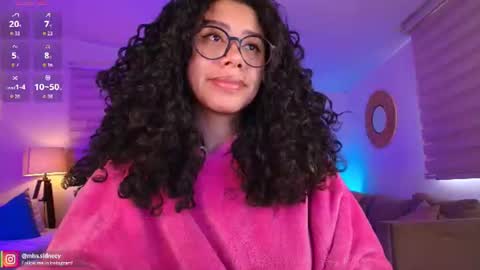 Amy Olivera online show from 22, 6, 2026
