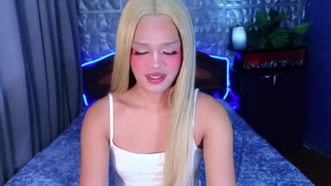 im your queen steffie online show from 8, 6, 2026