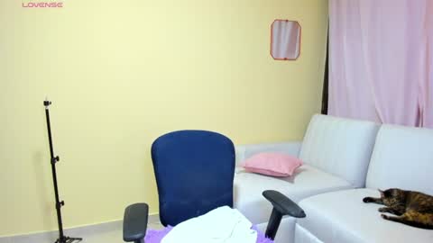 Kimberly Alejandra online show from 22, 6, 2026