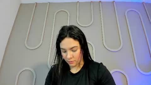 Mia  online show from 19, 6, 2026