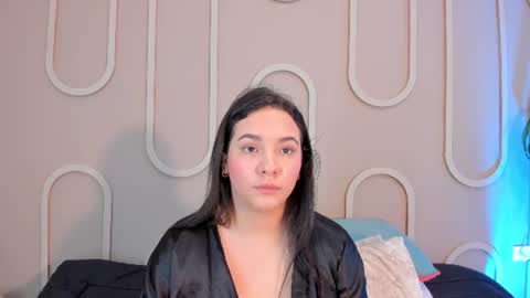 Mia  online show from 22, 6, 2026