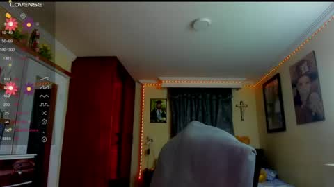 Snapshot of missvalery1 chatting on 30, 6, 2026 missvalery1 online show from 30, 6, 2026