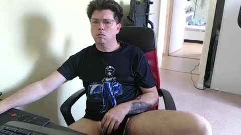 Snapshot of mistercoeur1 chatting on 7, 4, 2026 mistercoeur online show from 7, 4, 2026