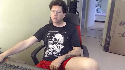 Snapshot of mistercoeur1 chatting on 11, 4, 2026 mistercoeur online show from 11, 4, 2026